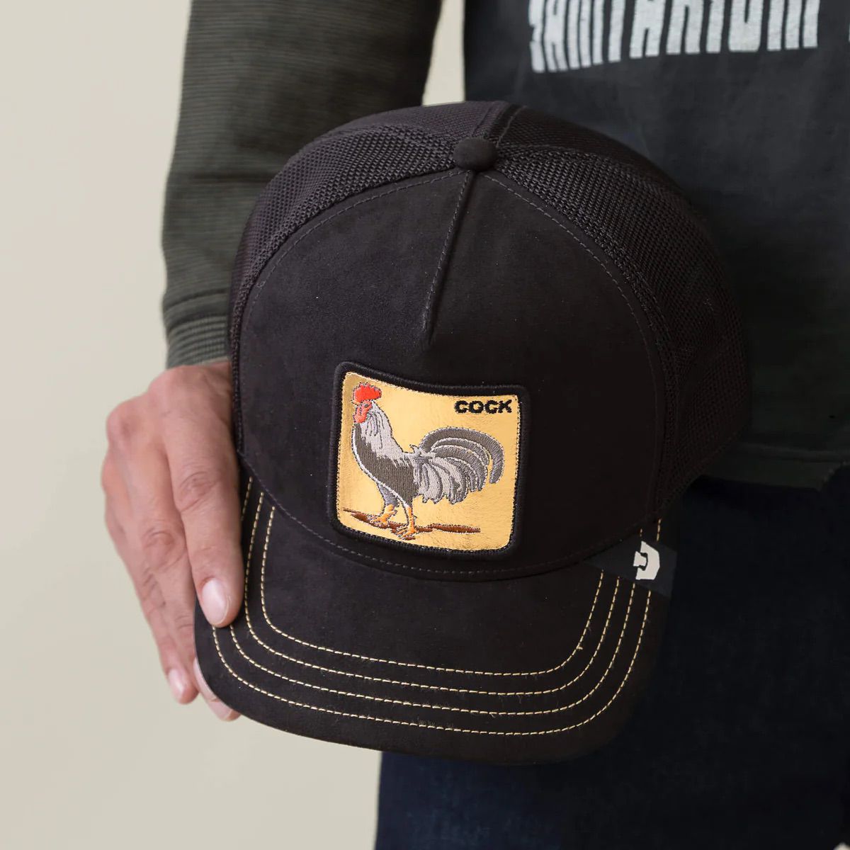 Goorin Bros Cappello Golden Cock Trucker Gallo Patch Oro