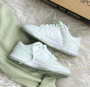 Nike Dunk Low Barely Green