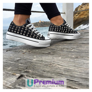 All star nere top con le borchie